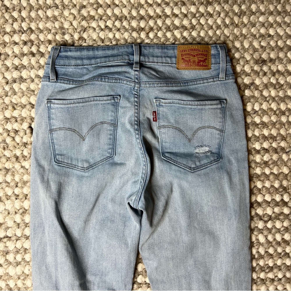 Levi’s High Rise Skinny Ripped Jeans - Picture 4 of 8